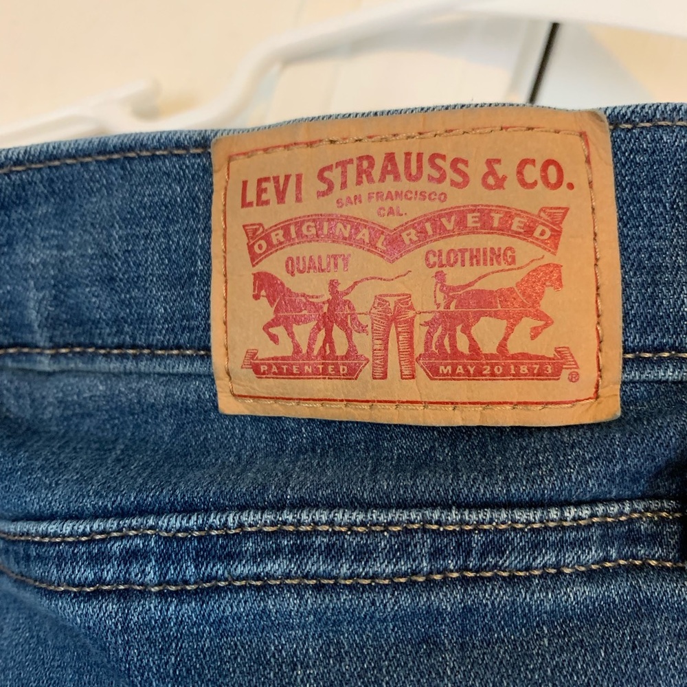 Levi jeans